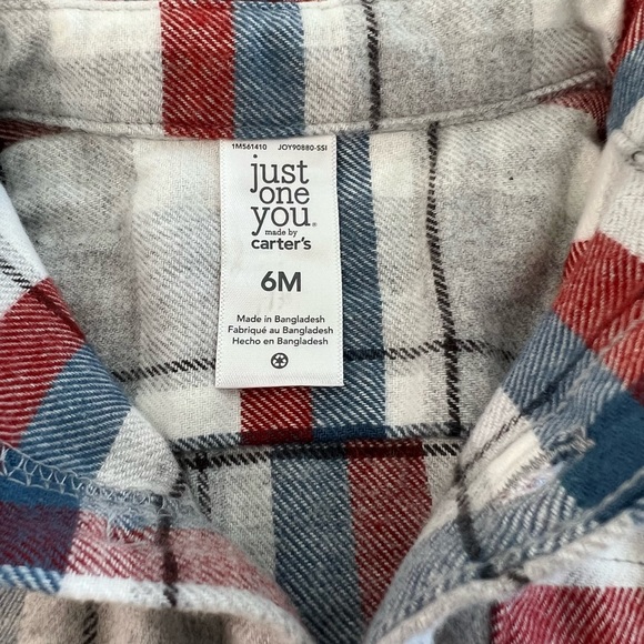 Carters flannel outfit with tag - Picture 4 of 4